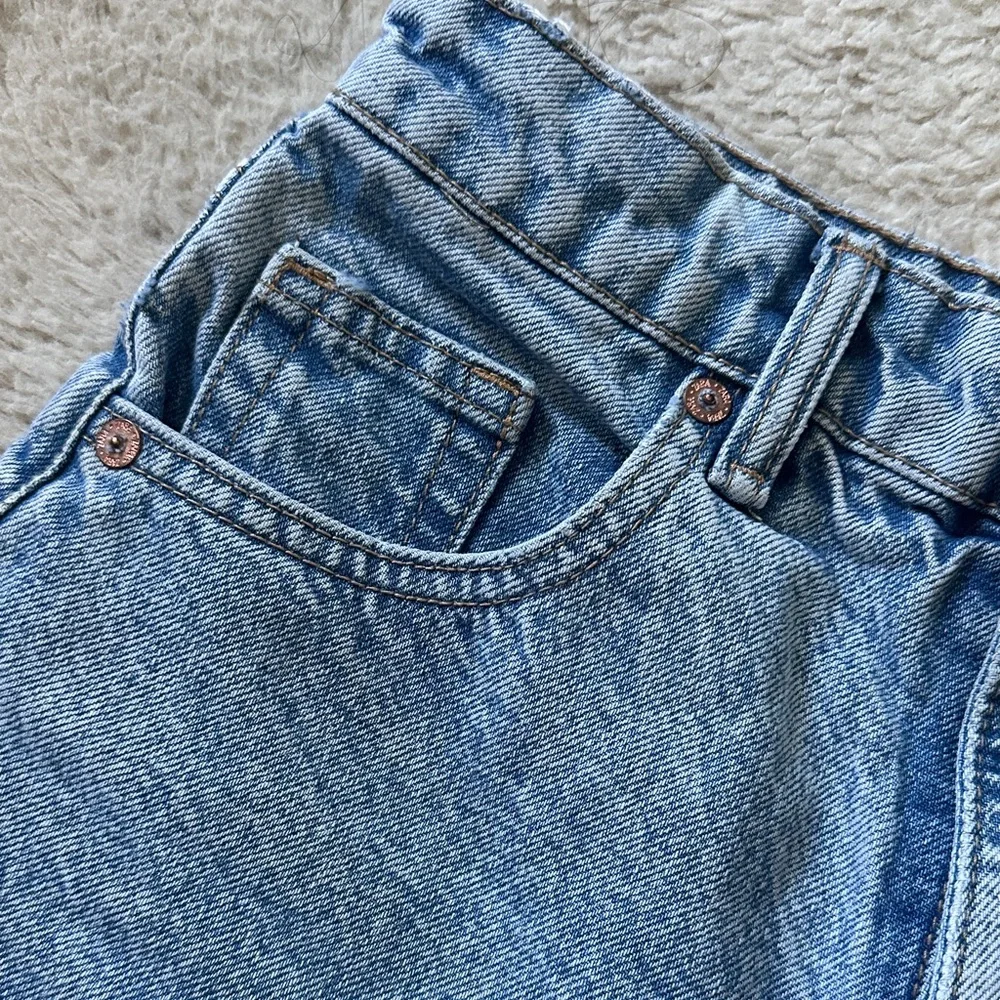 Zara high waist Denim Shorts - Picture 8 of 9